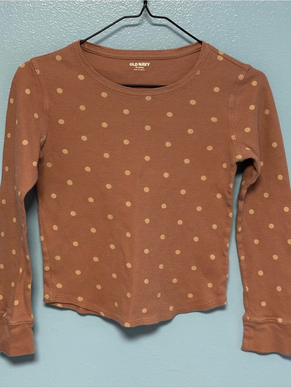Old Navy Rust Long-Sleeve Polka Dot Tee